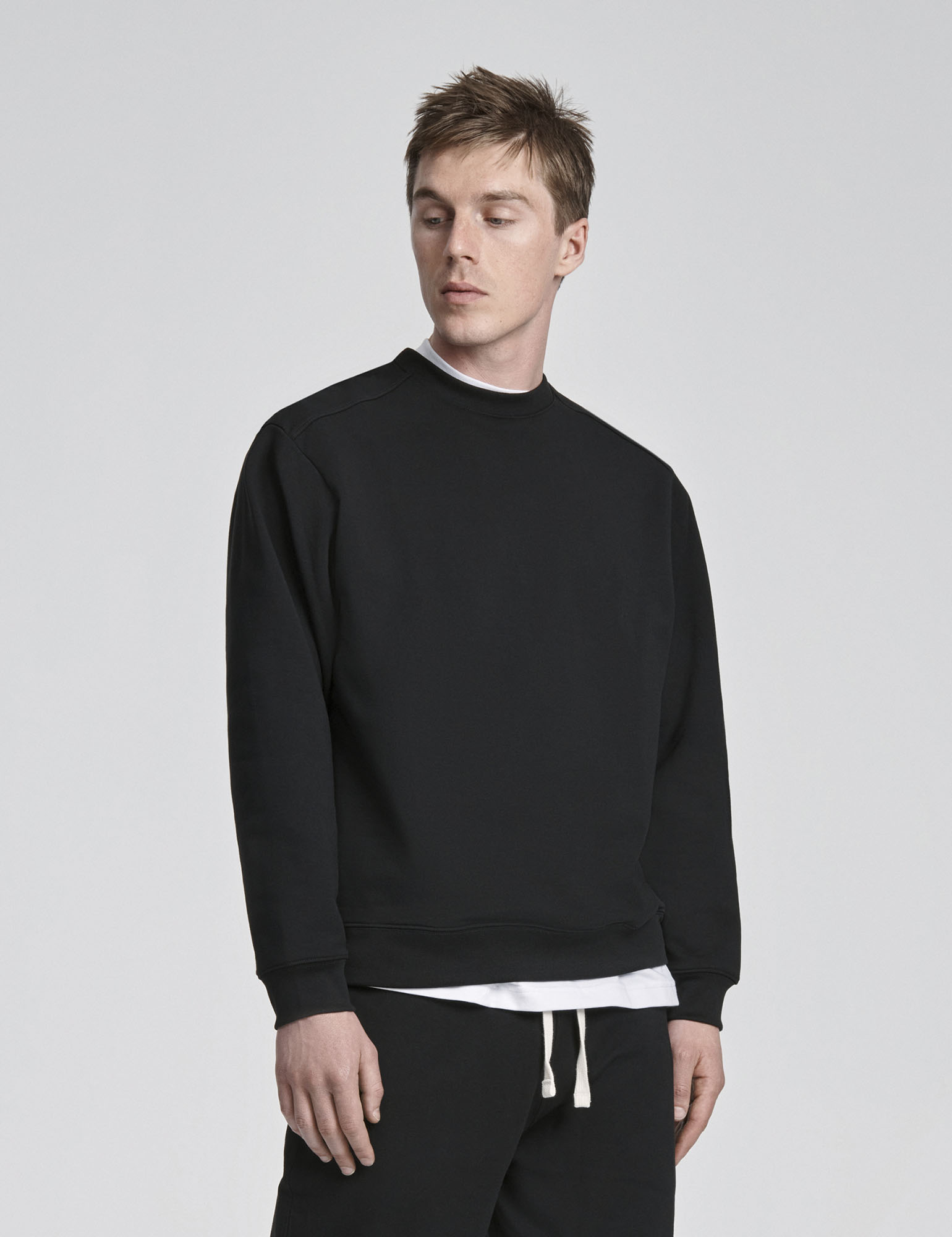 Minimalist Relaxed Crewneck Sweatshirt
